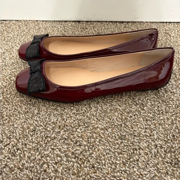 Kate Spade Patent Leather Ballet Burgandy with a Black Bow - Picture 2 of 9